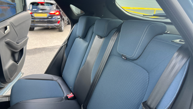 Ford Puma 1.0 EcoBoost Hybrid mHEV BlueCruise Ed 5dr DCT Petrol Hatchback